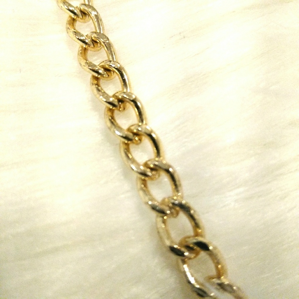 Gorgeous Statement Necklace - Picture 4 of 6